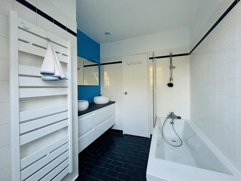 Villa - 220 m² - 10 pièces