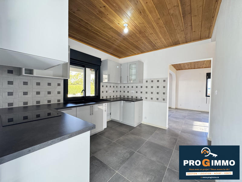 Maison traditionnelle - 90 m² - 4 pièces