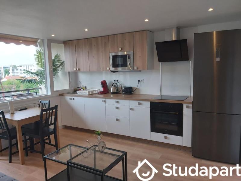 Chambre - 12 m² - 1 pièce