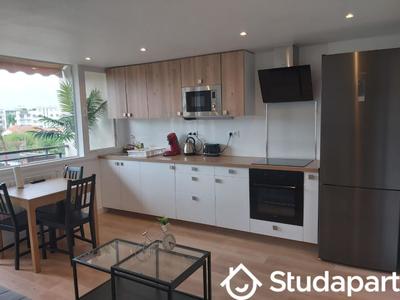 Chambre - 12 m² - 1 pièce