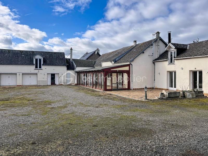 Corps de ferme - 222 m² - 8 pièces