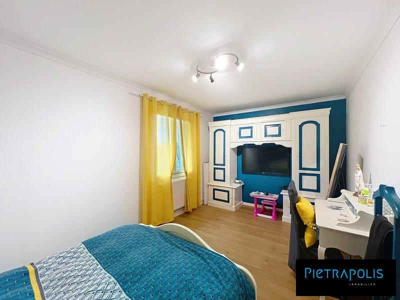 Maison - 122 m² - 5 pièces