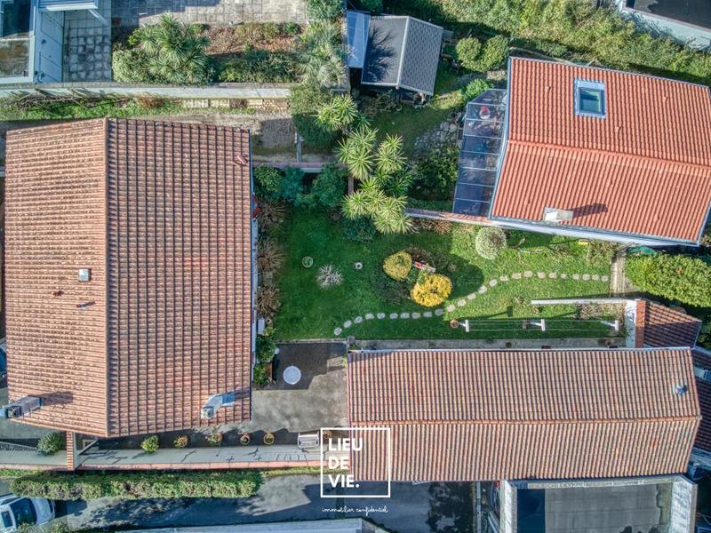 Maison ancienne - 181 m² - 8 pièces