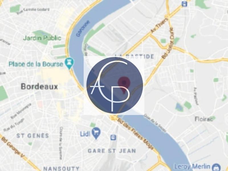 Appartement - 99 m² - 4 pièces