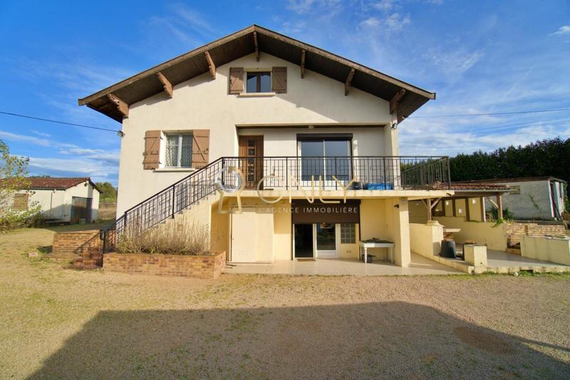 Maison - 90 m² - 4 pièces