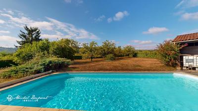 Maison - 153 m² - 8 pièces