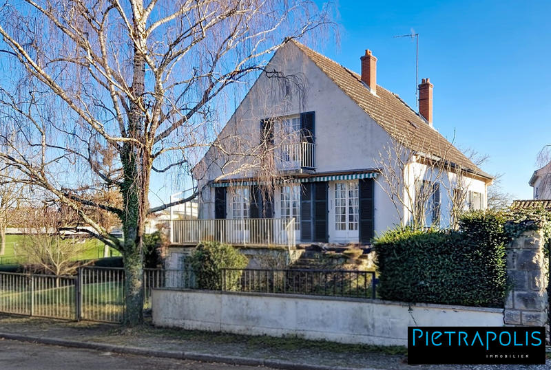 Maison - 140 m² - 5 pièces