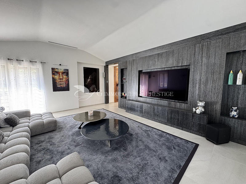 Propriété - 600 m² - 17 pièces