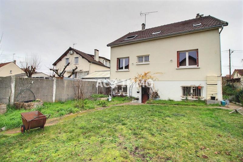 Maison - 140 m² - 6 pièces