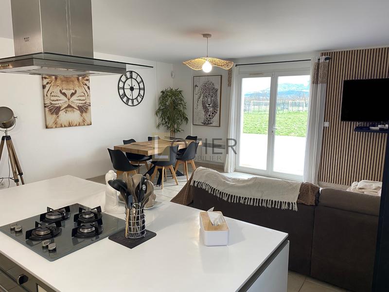 Maison - 120 m² - 5 pièces