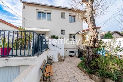 Maison - 110 m² - 6 pièces