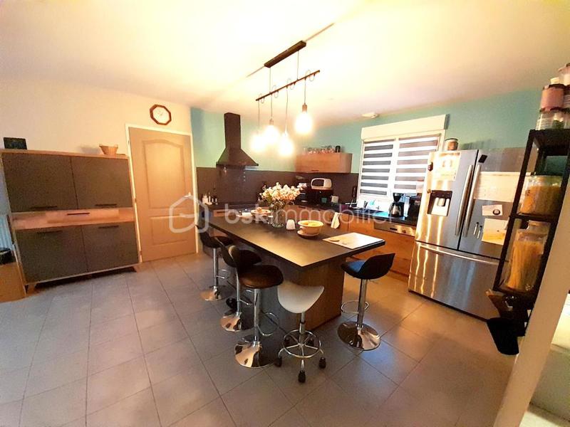 Pavillon - 144 m² - 8 pièces