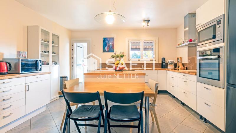 Maison - 160 m² - 5 pièces