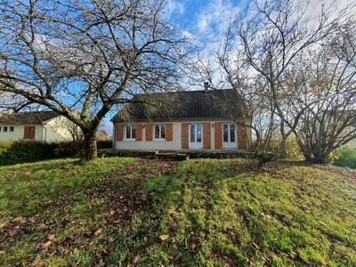 Maison - 88 m² - 4 pièces