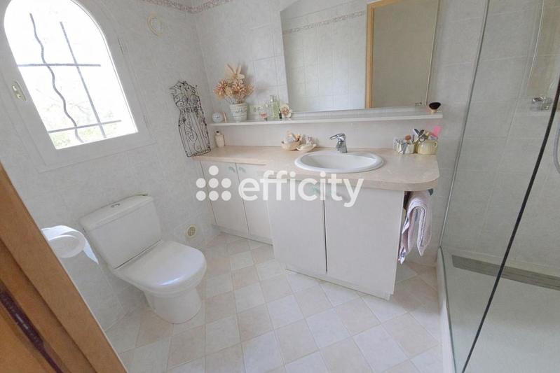 Villa - 160 m² - 6 pièces