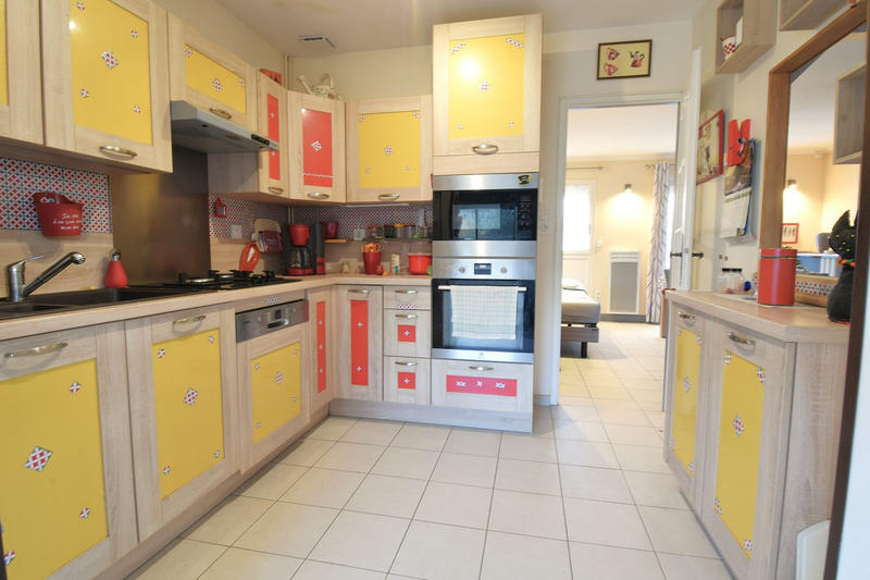 Maison - 92 m² - 6 pièces