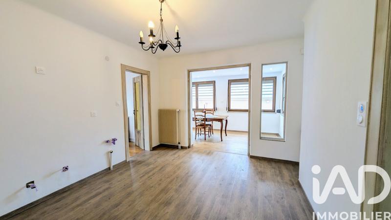 Maison - 235 m² - 6 pièces