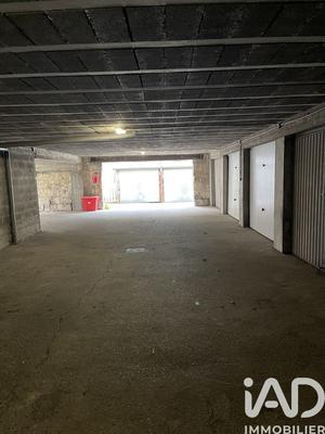 Parking - 15 m²