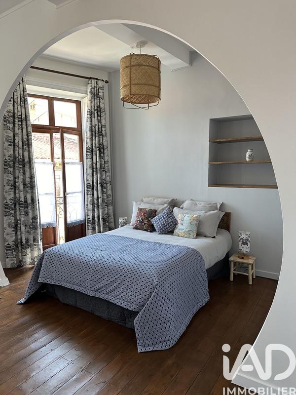 Maison - 483 m² - 12 pièces