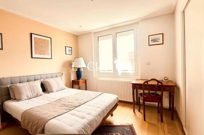 Appartement - 121 m² - 6 pièces