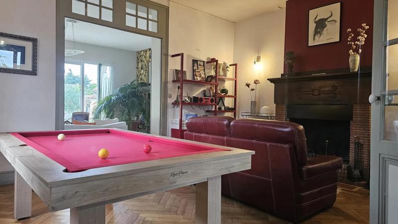 Maison - 260 m² - 12 pièces