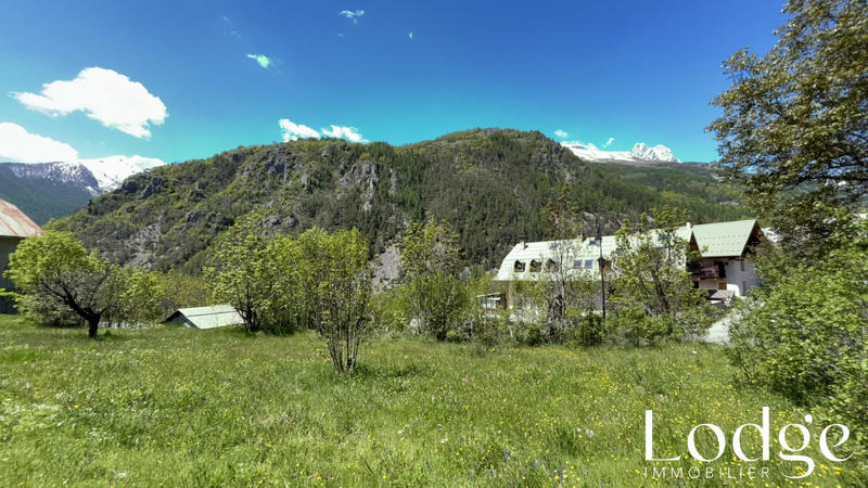 Terrain - 697 m²