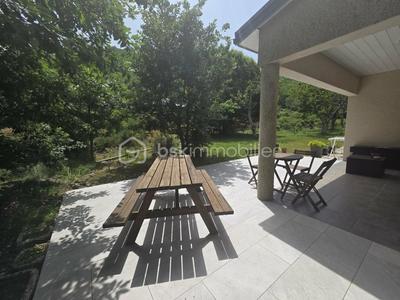 Maison - 102 m² - 5 pièces