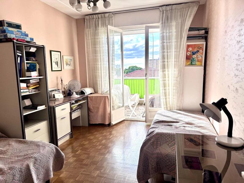 Appartement - 85 m² - 4 pièces
