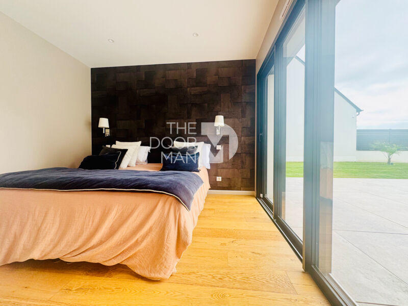 Maison - 214 m² - 6 pièces