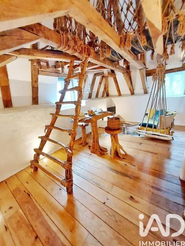 Maison - 265 m² - 13 pièces