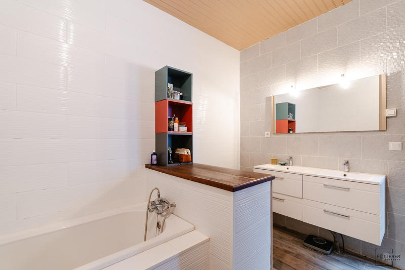 Maison - 121 m² - 4 pièces