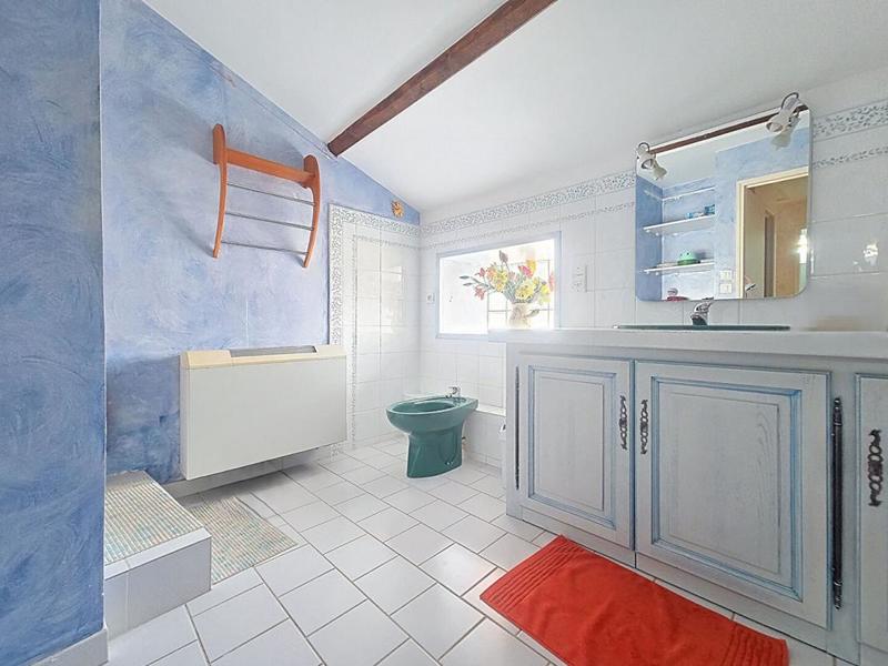 Maison - 210 m² - 8 pièces