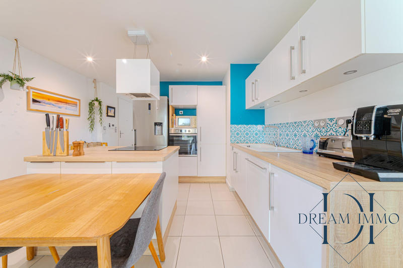 Appartement - 77 m² - 4 pièces