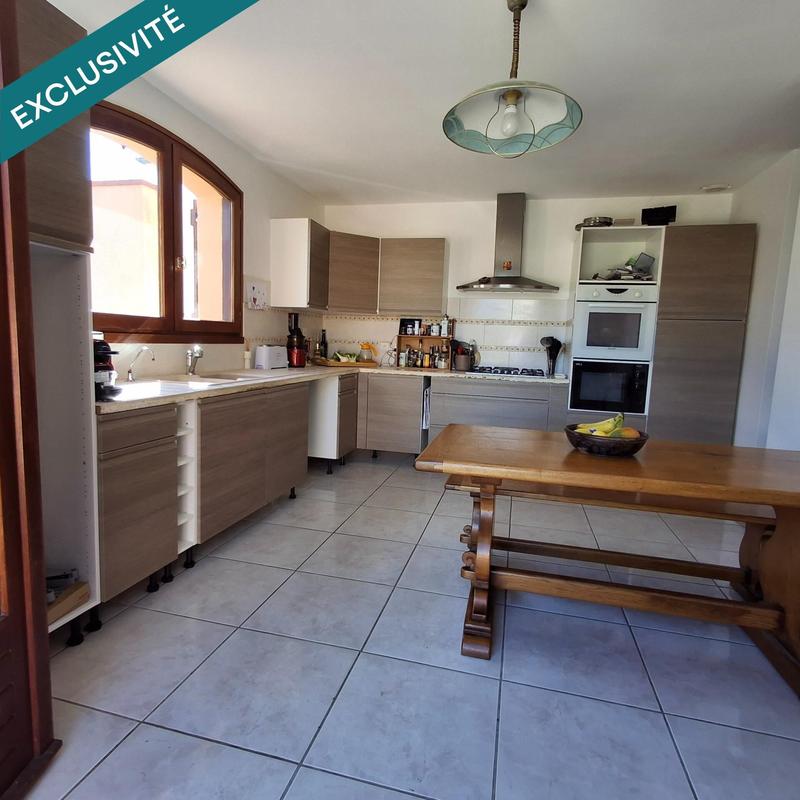 Maison - 252 m² - 7 pièces