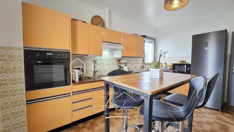 Maison - 195 m² - 6 pièces