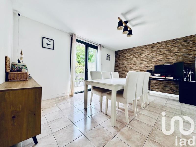 Maison - 104 m² - 5 pièces