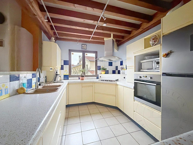 Maison traditionnelle - 122 m² - 6 pièces