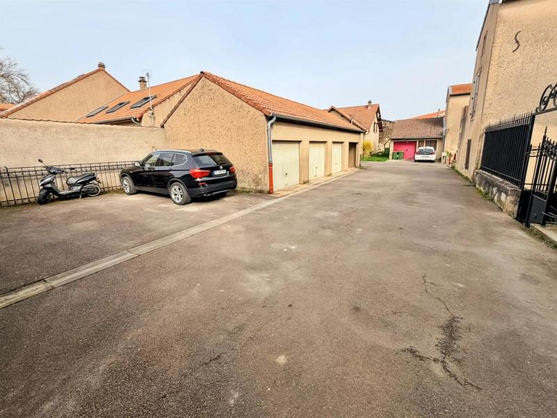 Maison de village - 257 m² - 11 pièces