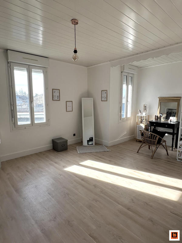 Villa - 189 m² - 7 pièces