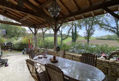 Propriété - 188 m² - 5 pièces