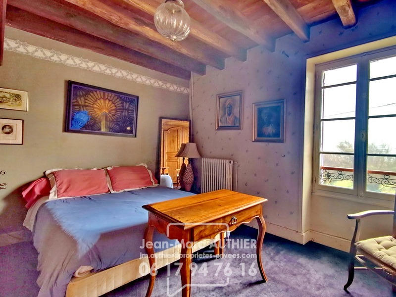 Maison - 293 m² - 9 pièces