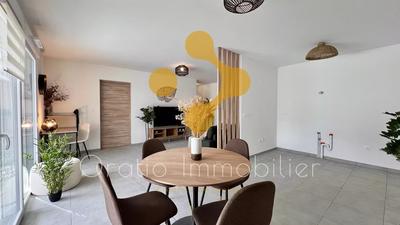 Appartement - 99 m² - 4 pièces