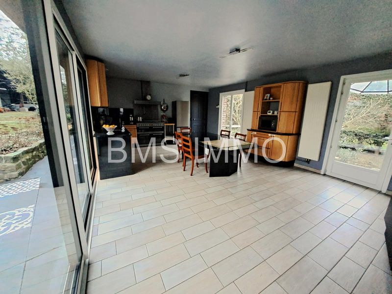 Maison - 199 m² - 6 pièces