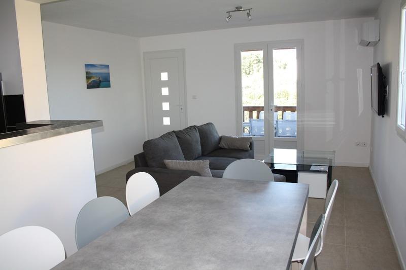 Maison - 144 m² - 8 pièces