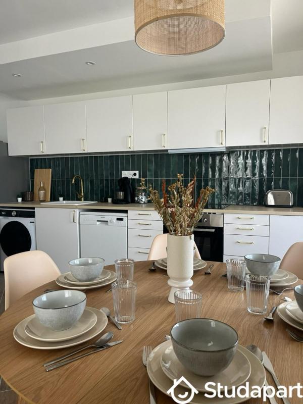 Chambre - 11 m² - 1 pièce