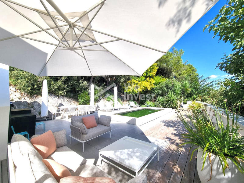 Appartement - 184 m² - 5 pièces