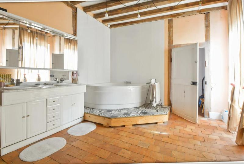 Maison - 194 m² - 6 pièces