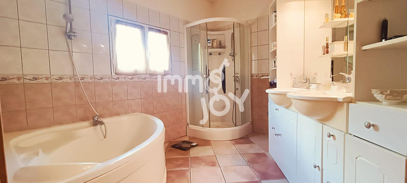 Villa - 183 m² - 6 pièces