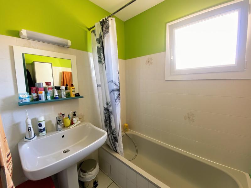 Maison - 92 m² - 5 pièces