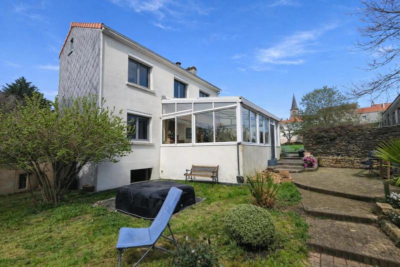 Maison de bourg - 155 m² - 7 pièces